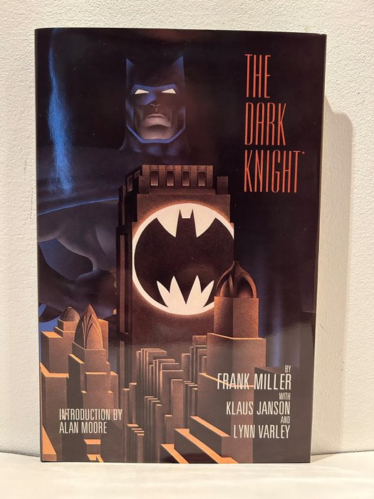 Preview of the first image of Batman - The Dark Knight Returns FRANK MILLER SIGNED LTD EDITION #414/4000 - Hardcover - (1986).
