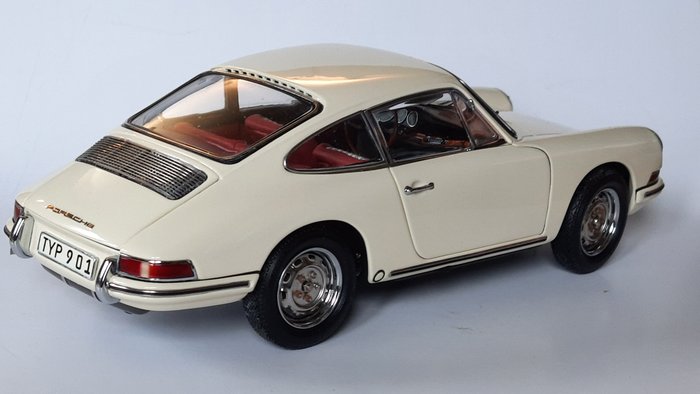 Image 2 of CMC - 1:18 - Porsche 901 1964 - M-067C