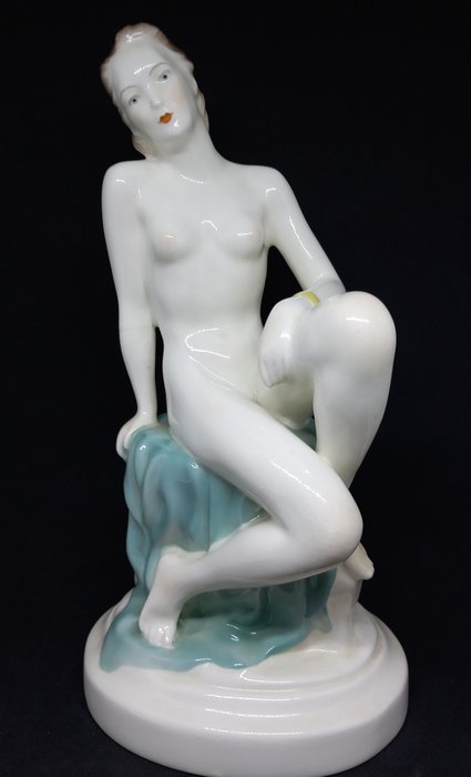 Preview of the first image of Donner Gertrúd Mária (1902-1986) - Granit - Figurine(s), Nude Bather from the 1930's, 28cm (1).