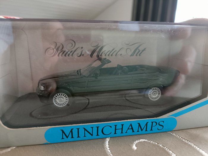 Preview of the first image of MiniChamps - 1:43 - BMW 3-er Cabriolet.