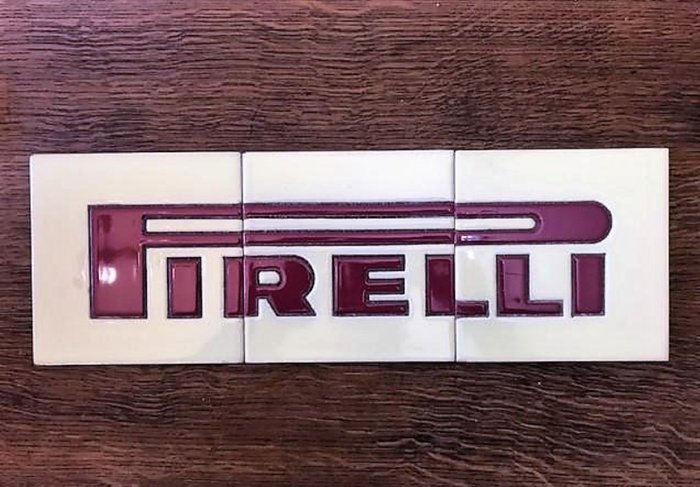 Preview of the first image of Emblem/mascot/badge - Azulejos Pirelli - Pirelli.