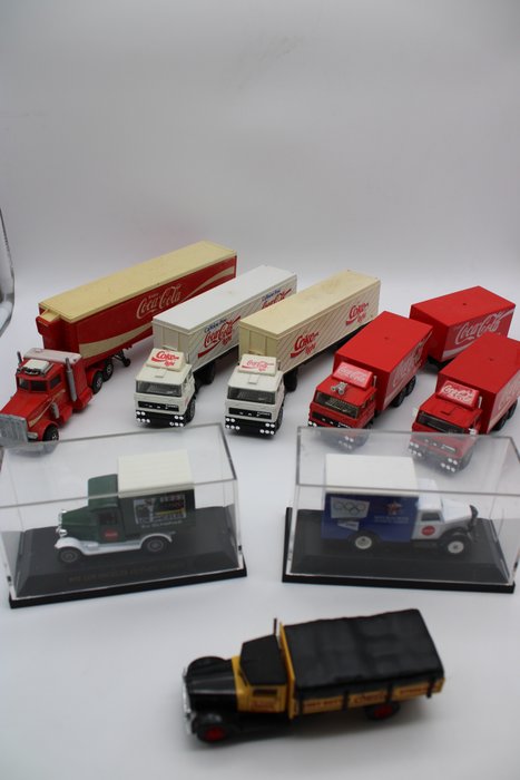 Preview of the first image of Solido - 1:64 - DAF F2800 Turbo - Coca Cola.