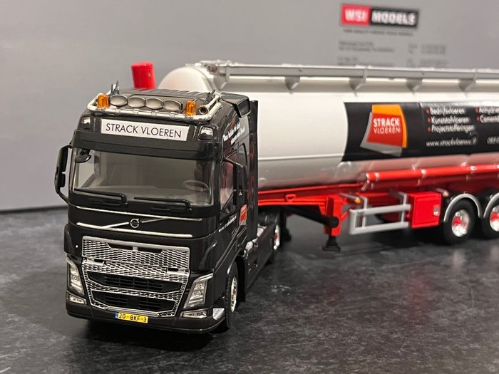 Preview of the first image of WSI - 1:50 - Wsi Volvo FH4 globetrotter 4x2 bulk trailer Tipper 3 Axle - Starck Floors.