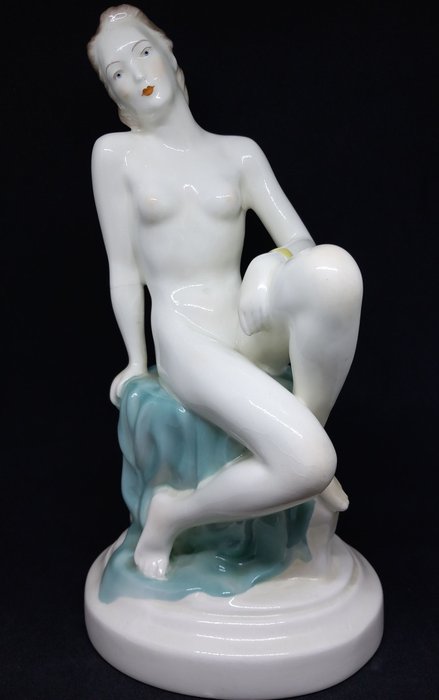 Image 2 of Donner Gertrúd Mária (1902-1986) - Granit - Figurine(s), Nude Bather from the 1930's, 28cm (1)