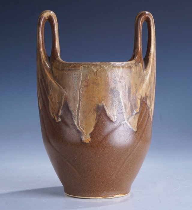 装饰艺术花瓶，带有棕色有机浮雕装饰 - 标记