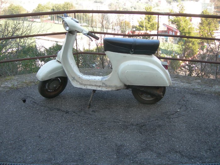 Preview of the first image of Piaggio - Vespa 50 R - 1970.