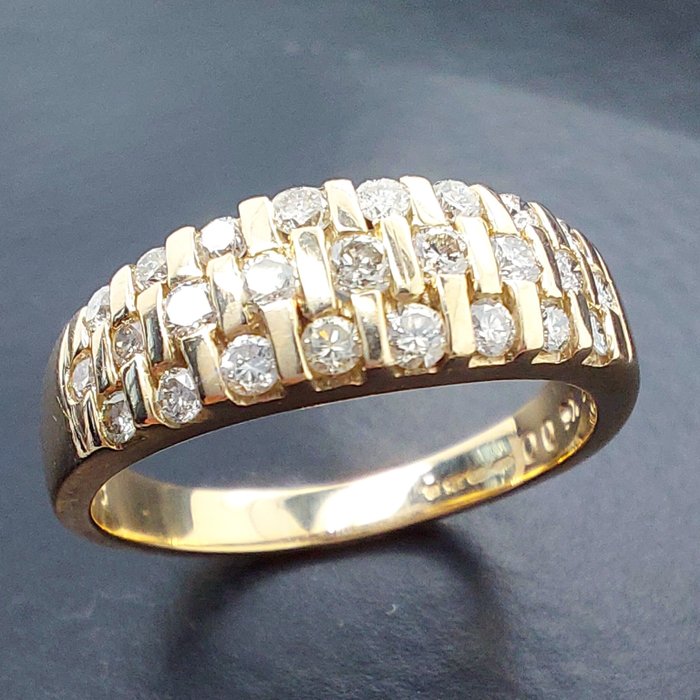 Preview of the first image of AG Vintage - 9 kt. Yellow gold - Ring - 0.50 ct Diamond.