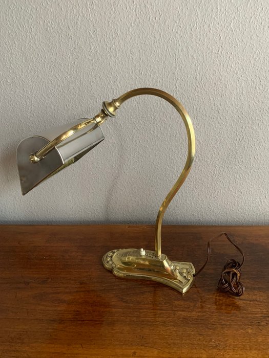 Image 3 of desk lamp around 1920 - bronze / brass / glass