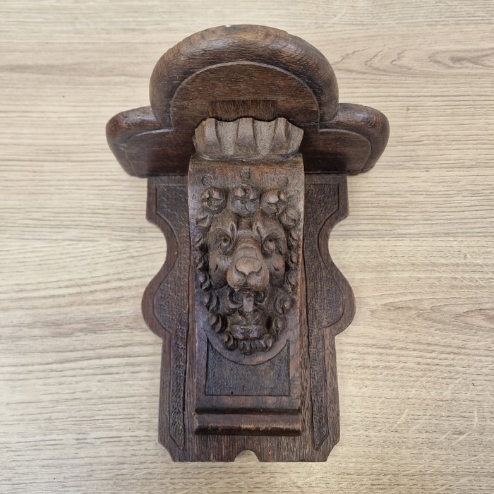 Image 3 of console / wall shelf with lion (1) - Oak - 19th century