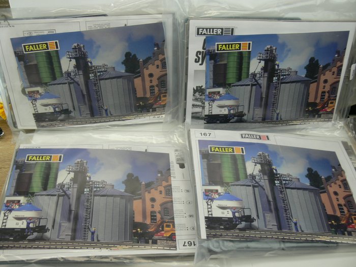 Preview of the first image of Faller H0 - 167 - Scenery - 4 pieces of double silos, kit.