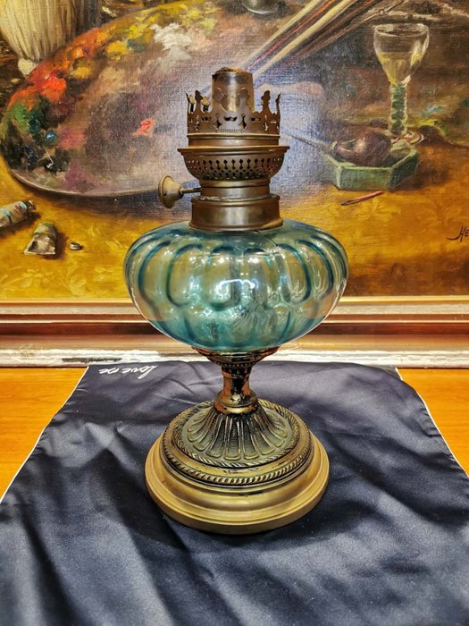 Preview of the first image of Table lamp, oil lamp - Copper, Glass, Spelter - Early 20th century.