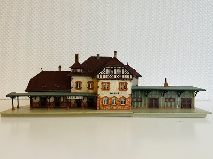Image 2 of Faller, Supercolor H0 - Scenery - Station, freight station, signal boxes