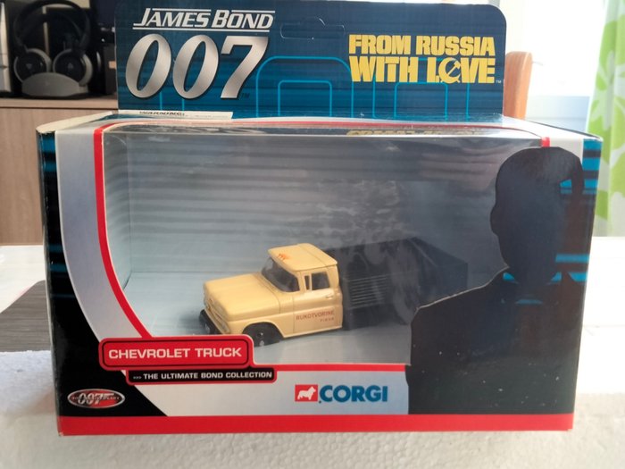 Image 2 of Corgi - 1:43 - Chevrolet truck - Truck of James Bond 007 from the movie "From Russia with Love"