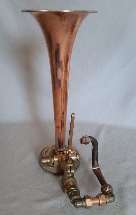 Image 2 of Large old ship horn / air horn - Brass, Bronze, Copper - Mid 20th century