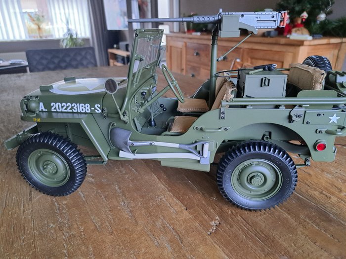 Image 2 of Model - 1:8 - Willy’s Jeep - Including trailer and artillery