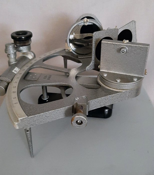 Image 3 of Top sextant / drum sextant - wood, metal - Second half 20th century
