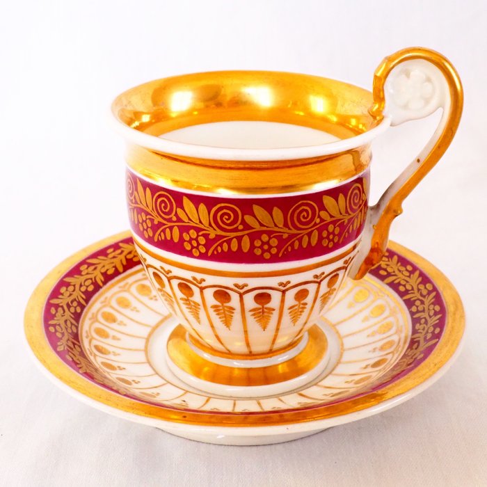 Preview of the first image of Red and gold Paris porcelain cup - Empire - Porcelain.