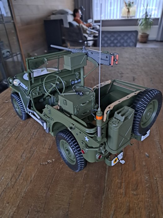 Preview of the first image of Model - 1:8 - Willy’s Jeep - Including trailer and artillery.