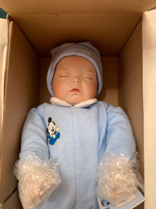 Preview of the first image of The Ashton-Drake Galleries - 3137FI - Doll Baby Mickey by Yolanda Bello - 1990-1999 - China.