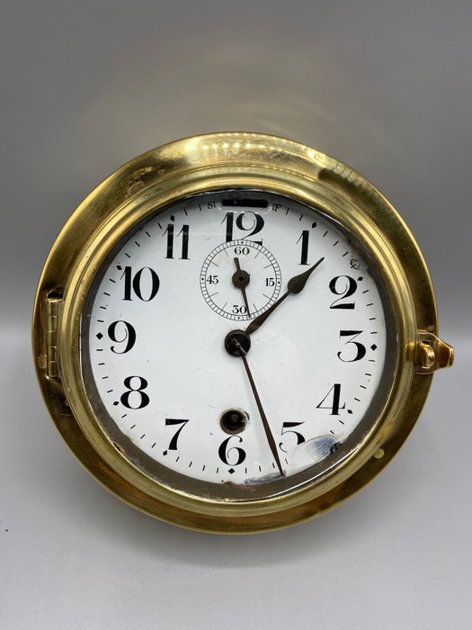 Preview of the first image of Ship's clock (1) - Brass - circa 1900.