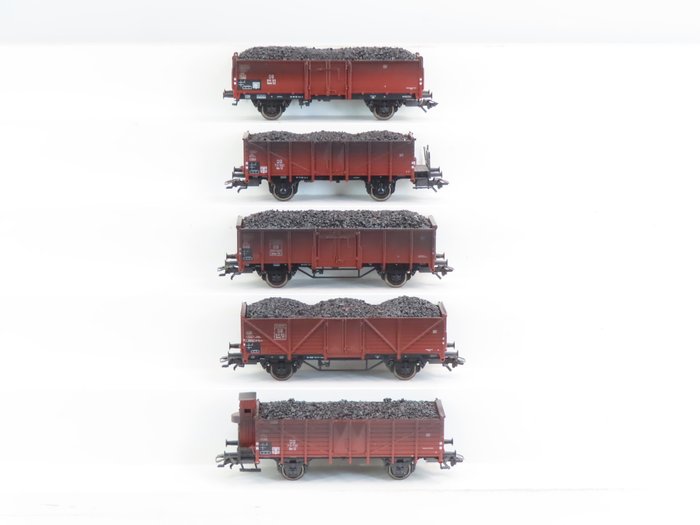 Preview of the first image of Märklin H0 - 46034 - Freight wagon set - 5-piece set of 2-axle coal trucks 'Coal transport' - DB.