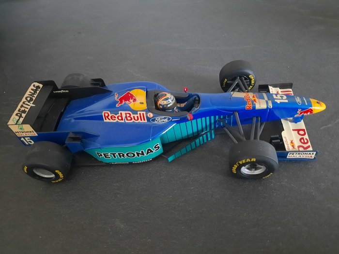 Preview of the first image of MiniChamps - 1:18 - Sauber Ford C15 - Heinz Harald Frentzen.
