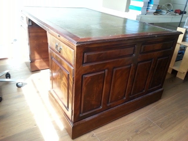 Preview of the first image of Desk - Wood - 20th century.