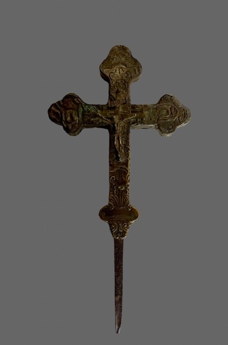 Image 2 of processional cross - Baroque - Brass, Iron (wrought), Wood - First half 17th century