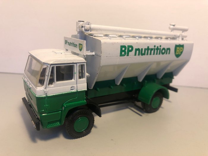 Preview of the first image of Lion Toys - 1:50 - DAF 2000 Frontstuur met bulkopbouw.