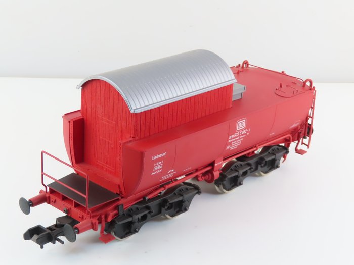 Preview of the first image of Märklin 1 - 58216 - Freight carriage - 4-axle winnowing tender converted for fire extinguishing wat.