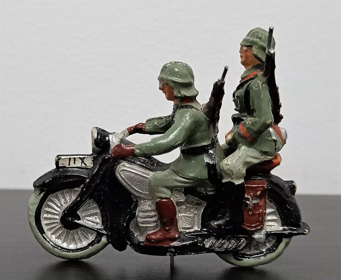 Preview of the first image of German Brand - Figure 2 Militaires en Moto. Rare. - 1930-1939 - Germany.