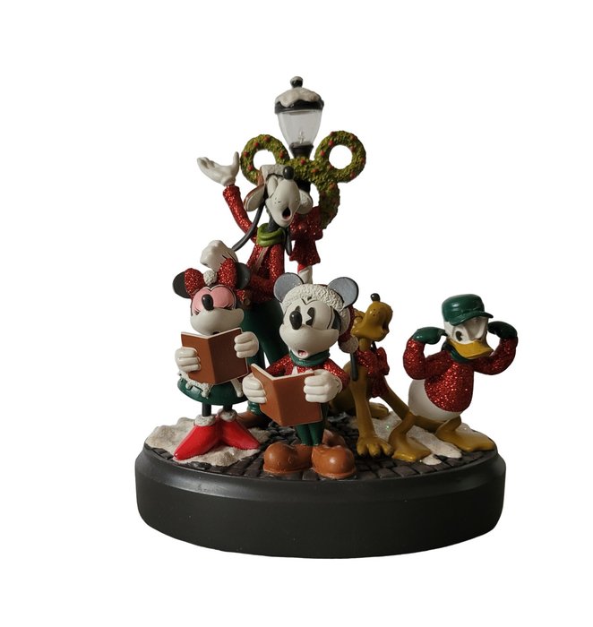 Preview of the first image of Disney Store Vintage Collection - Mickey and Friends - Christmas figure with Song "O Tannenbaum" an.