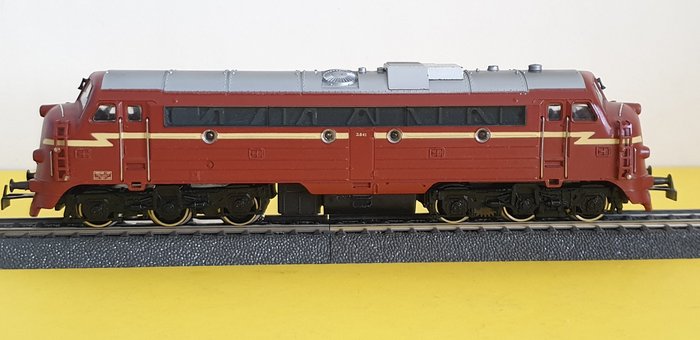 Image 2 of Märklin H0 - 3068.1 - Diesel locomotive - Norwegian NOHAB, type Di3, company number 3.641 - NSB