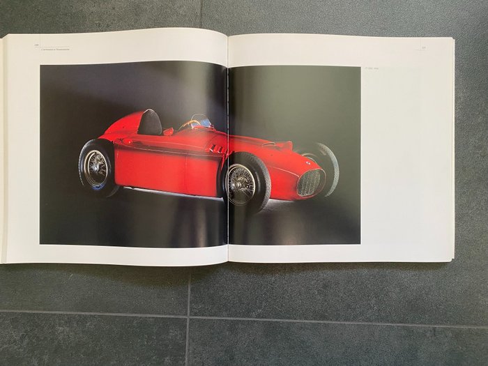 Image 2 of Books - Lancia. L'armonia e l'invenzione - Lancia - 1990-2000