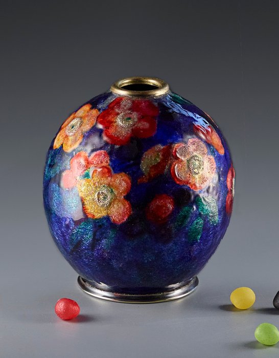 Preview of the first image of Camille Fauré - Vase (1).
