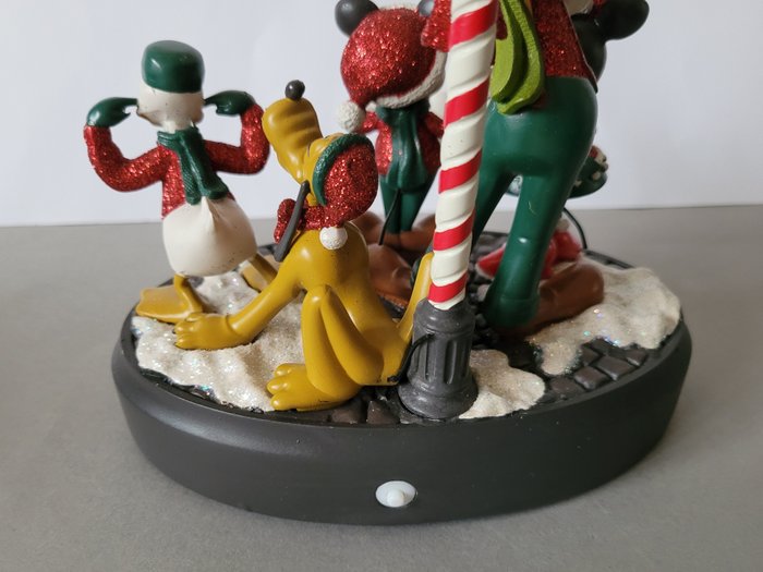 Image 3 of Disney Store Vintage Collection - Mickey and Friends - Christmas figure with Song "O Tannenbaum" an