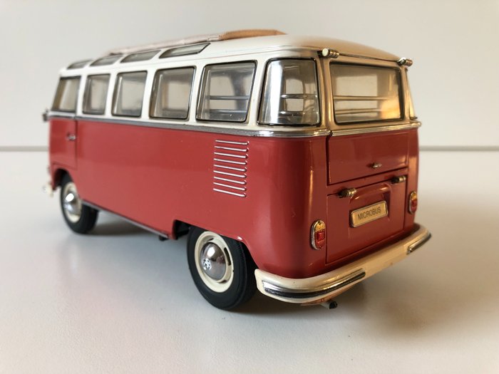 Image 3 of Franklin Mint - 1:24 - 1962 VW Bus