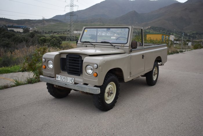 Preview of the first image of Land Rover - Santana 109 - 1986.