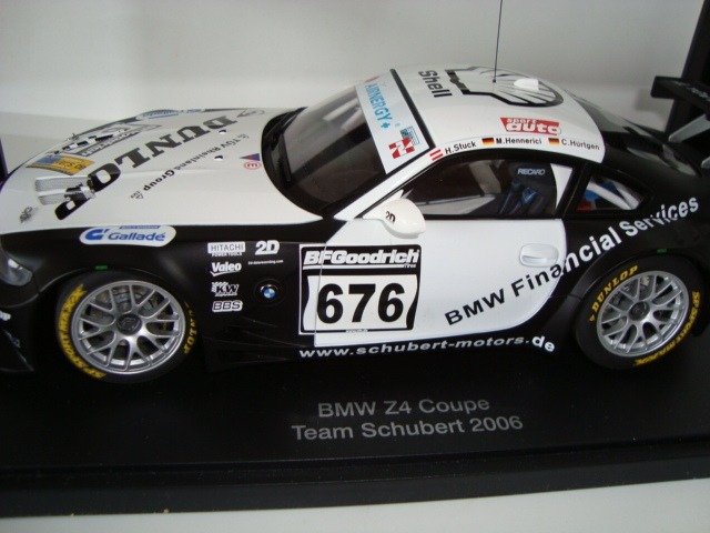 Autoart - 1:18 - BMW Z4 Coupe Team Schubert 2006 For Sale in 