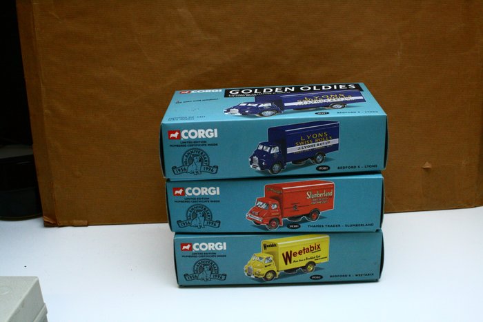Preview of the first image of Corgi - 1:48 - Bedford S, Thames Trader.