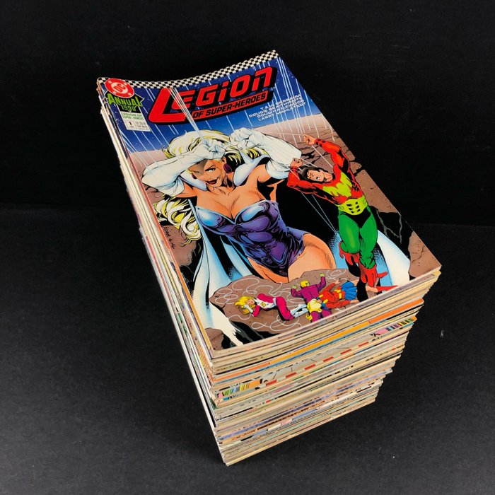 Preview of the first image of Annual DC Comics - 85x albi - Annual - Stapled - First edition - (1990/1994).