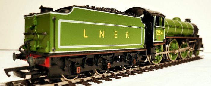 Image 3 of Bachmann 00 - 31-700 - Steam locomotive with tender - Thompson Class B1 no. 1264 - LNER
