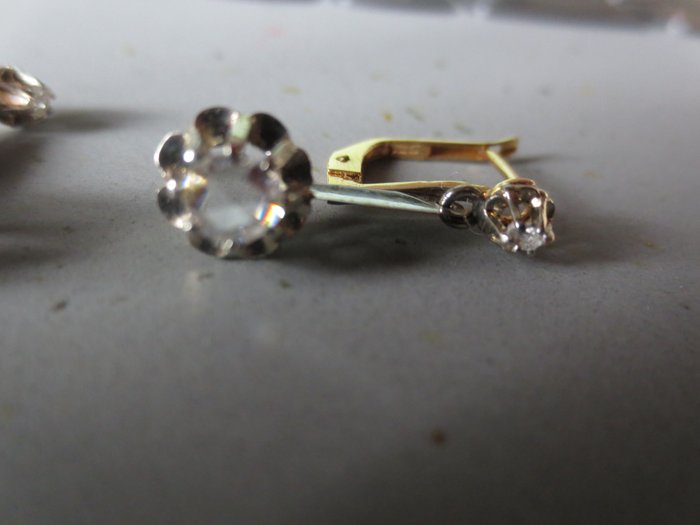 Image 3 of 18 kt. Gold - Earrings - Diamonds