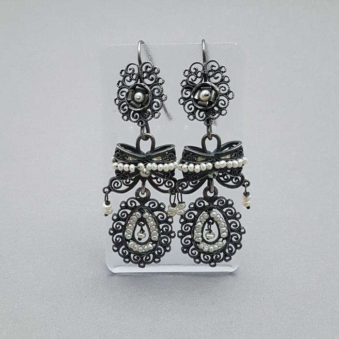 Preview of the first image of Vintage - 925 Silver - Earrings - Seed pearls..