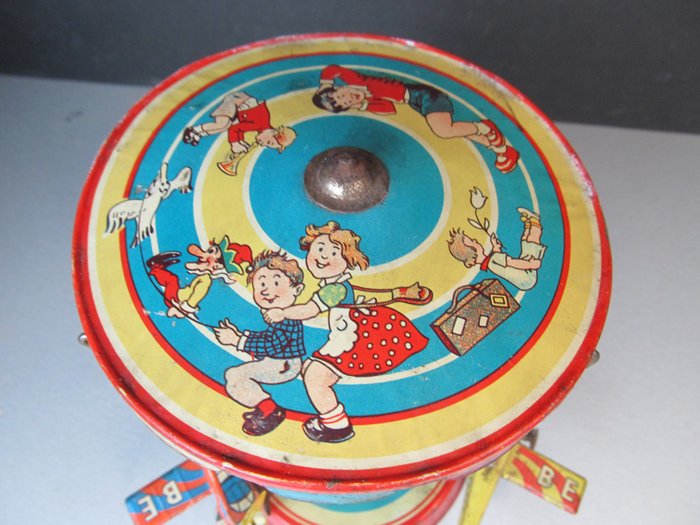 Image 3 of Hoch & Beckmann - Mechanical whirligig/carousel made in US zone - 1940-1949 - Germany