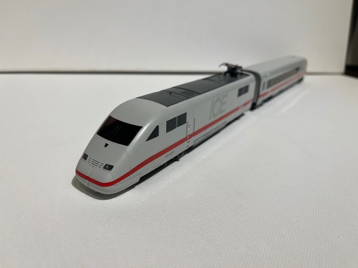 Preview of the first image of Roco H0 - 63087 - Train set - 2-piece BR 402 "ICE 2" - DB.