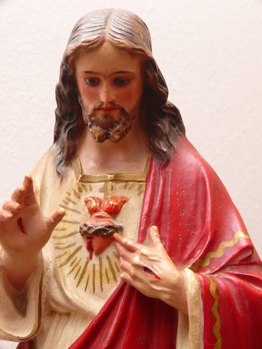 Preview of the first image of Sculpture, Sacred Heart of Jesus, Olot - Pulp wood, Glass, Wood - First half 20th century.