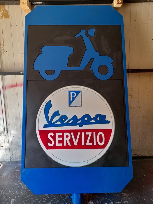 Preview of the first image of Sign - Insegna vespa servizio doppia faccia con telaio in alluminio - Vespa.