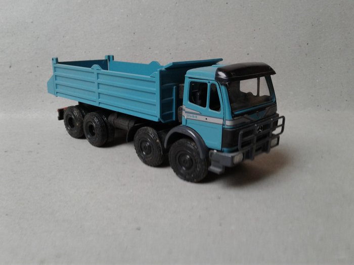Preview of the first image of NZG - 1:43 - Mercedes 3544 8 x 4 truck.