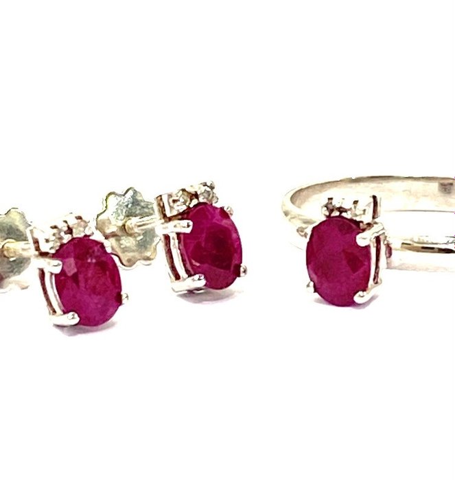 Preview of the first image of 18 kt. White gold - Earrings, Ring, Set - 1.32 ct Rubies - Diamonds.